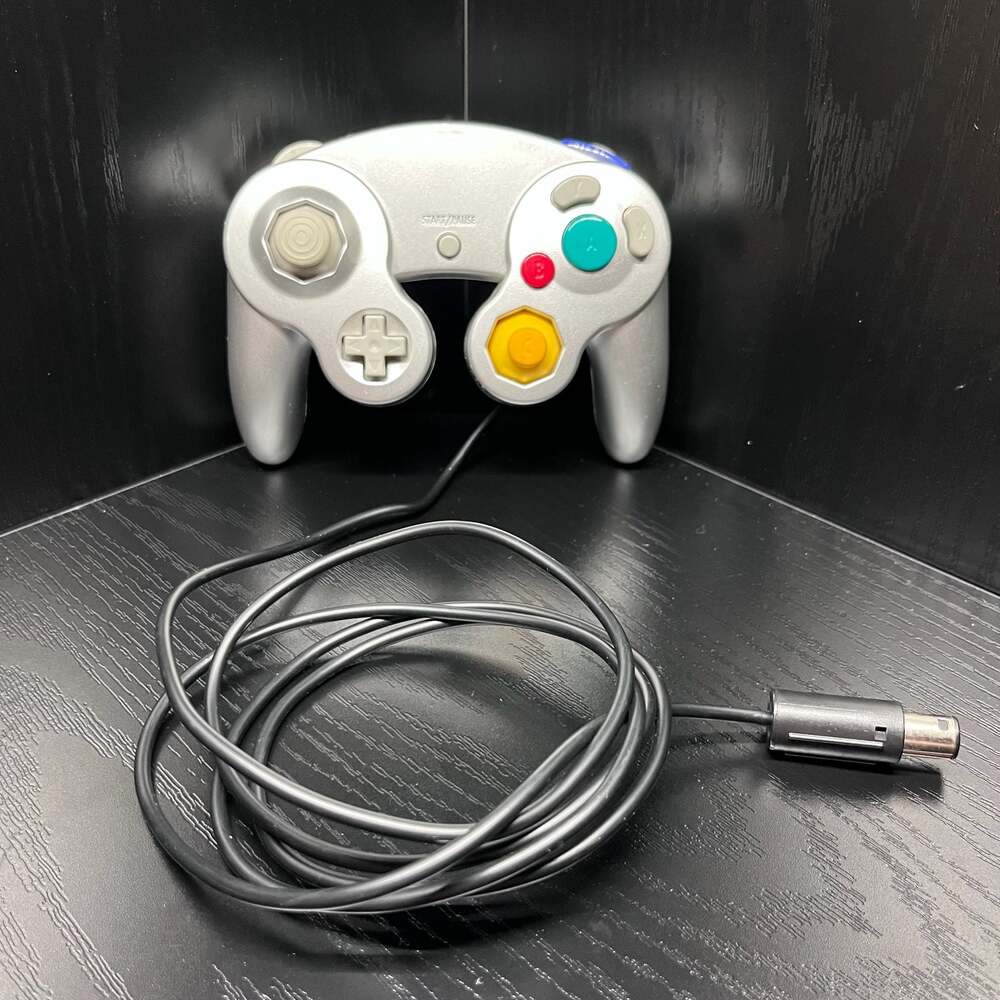 Silver Unbranded Wired GameCube Controller for Nintendo GameCube Wii - TESTED